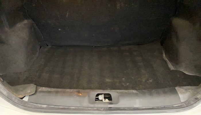 2014 Maruti Swift Dzire VXI, Petrol, Manual, 46,484 km, Boot Inside