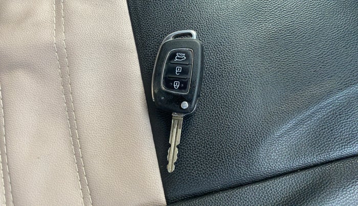 2017 Hyundai Elite i20 SPORTZ 1.2, Petrol, Manual, 63,888 km, Key Close Up