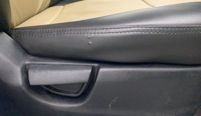 2018 Hyundai NEW SANTRO SPORTZ AMT, Petrol, Automatic, 24,127 km, Driver Side Adjustment Panel