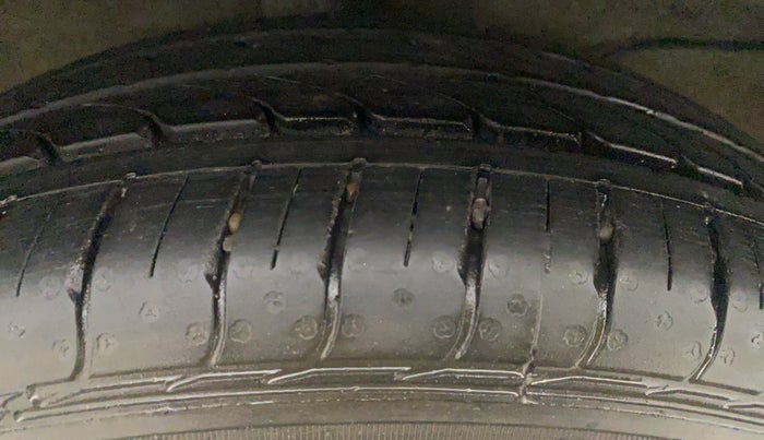 2018 Hyundai NEW SANTRO SPORTZ AMT, Petrol, Automatic, 24,127 km, Right Front Tyre Tread