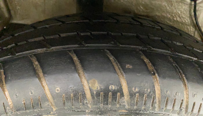 2016 Maruti Celerio ZXI AMT (O), Petrol, Automatic, 1,03,552 km, Right Rear Tyre Tread