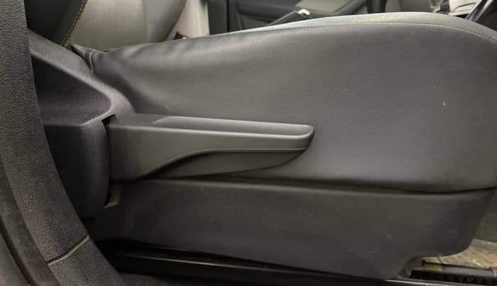 2022 Skoda KUSHAQ STYLE 1.0L TSI MT, Petrol, Manual, 35,345 km, Driver Side Adjustment Panel