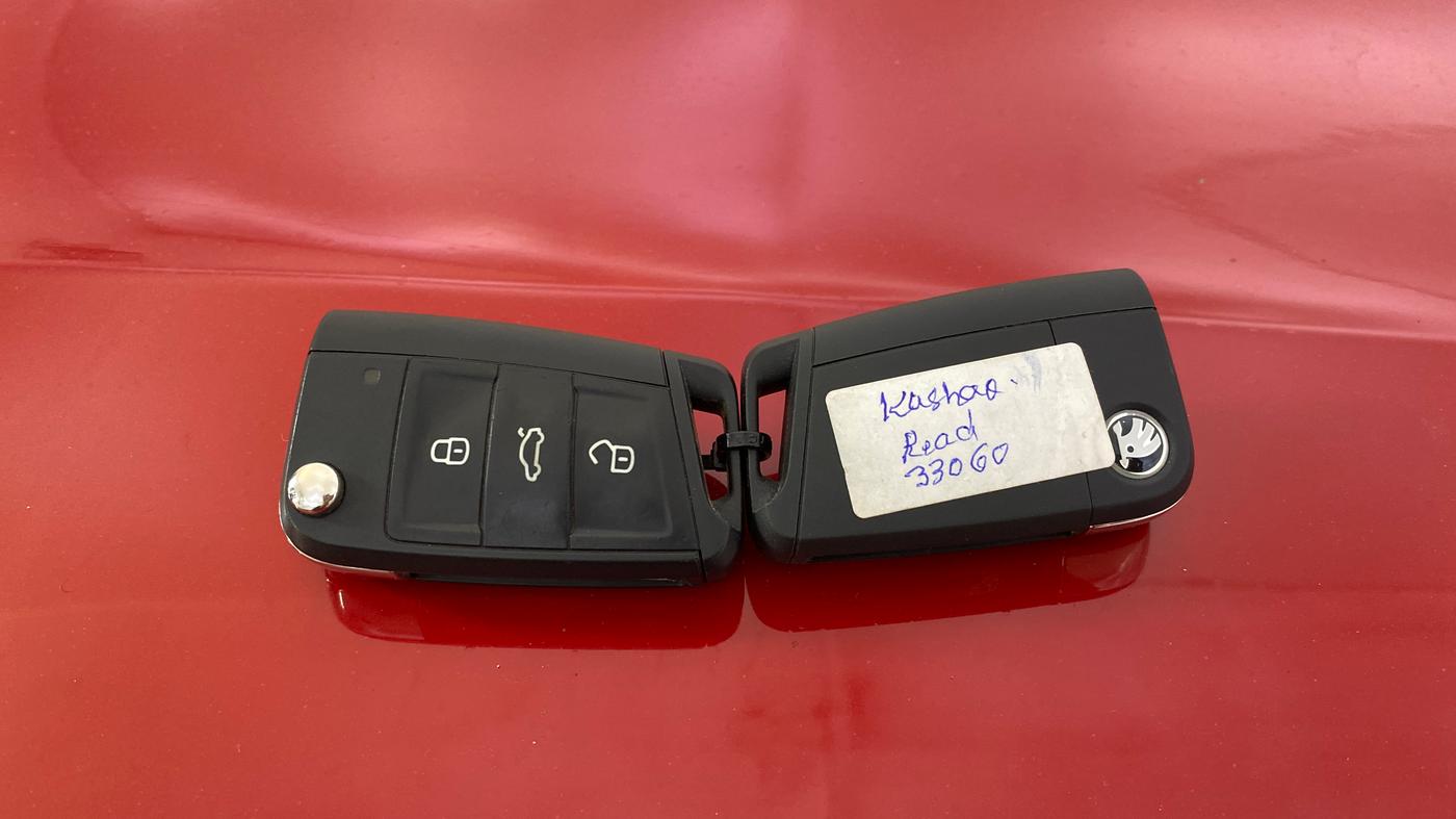 2022 Skoda KUSHAQ STYLE 1.0L TSI MT, Petrol, Manual, 35,345 km, Key Close Up