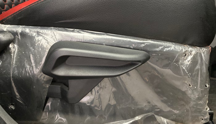 2020 Tata TIGOR XZ PLUS PETROL, Petrol, Manual, 43,091 km, Driver Side Adjustment Panel