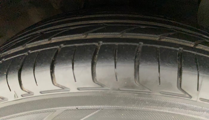 2015 Hyundai Grand i10 ASTA AT 1.2 KAPPA VTVT, Petrol, Automatic, 88,336 km, Right Front Tyre Tread