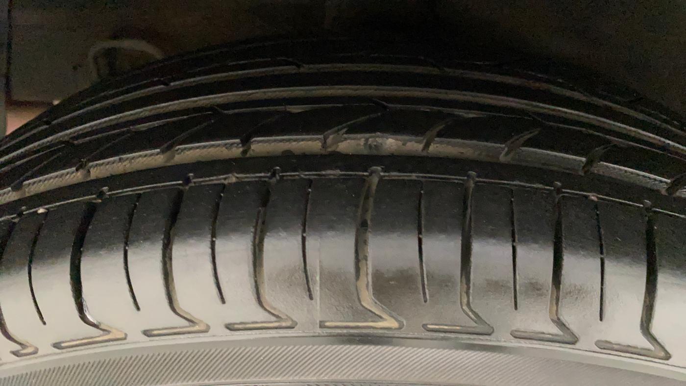 2015 Hyundai Grand i10 ASTA AT 1.2 KAPPA VTVT, Petrol, Automatic, 88,336 km, Right Rear Tyre Tread