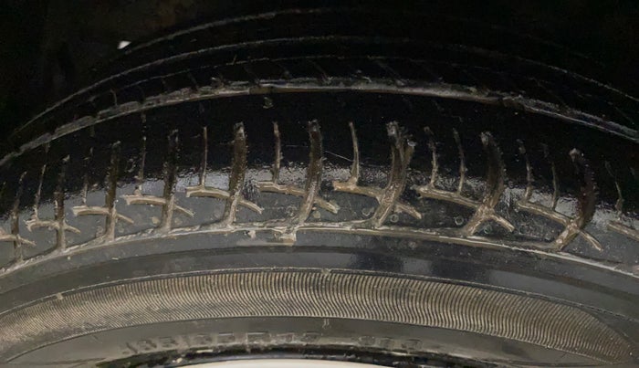 2018 Maruti Baleno DELTA PETROL 1.2, Petrol, Manual, 58,016 km, Left Front Tyre Tread