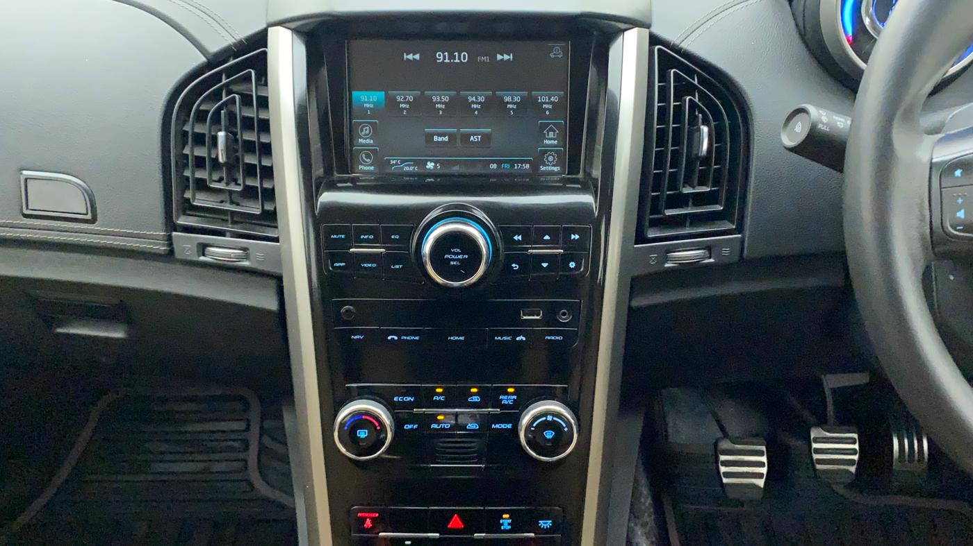 2019 Mahindra XUV500 W11(O), Diesel, Manual, 19,327 km, Air Conditioner
