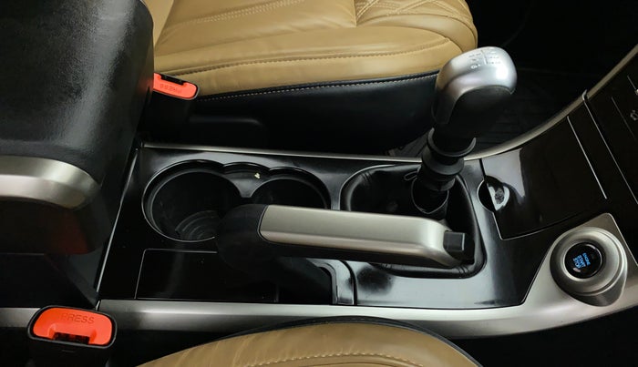 2019 Mahindra XUV500 W11(O), Diesel, Manual, 19,327 km, Gear Lever