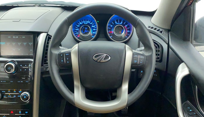 2019 Mahindra XUV500 W11(O), Diesel, Manual, 19,327 km, Steering Wheel Close Up