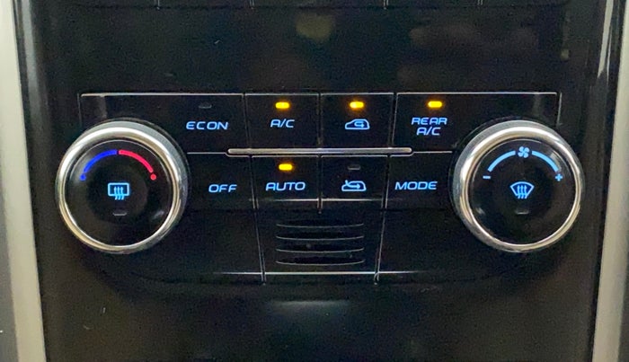 2019 Mahindra XUV500 W11(O), Diesel, Manual, 19,327 km, Automatic Climate Control