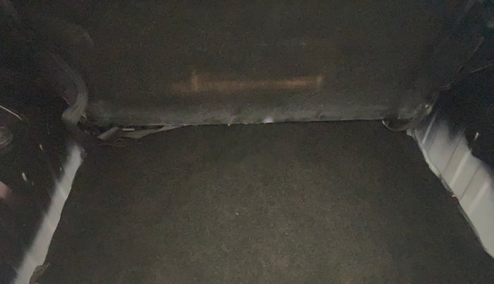 2017 Renault Kwid RXT 1.0, Petrol, Manual, 78,833 km, Boot Inside