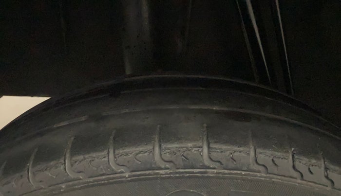 2017 Renault Kwid RXT 1.0, Petrol, Manual, 78,833 km, Right Rear Tyre Tread