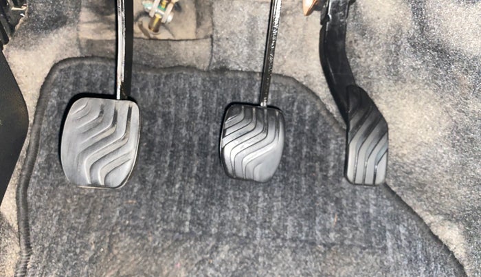 2017 Renault Kwid RXT 1.0, Petrol, Manual, 78,833 km, Pedals