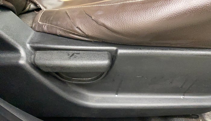 2014 Hyundai i20 SPORTZ 1.2, Petrol, Manual, 34,172 km, Driver Side Adjustment Panel