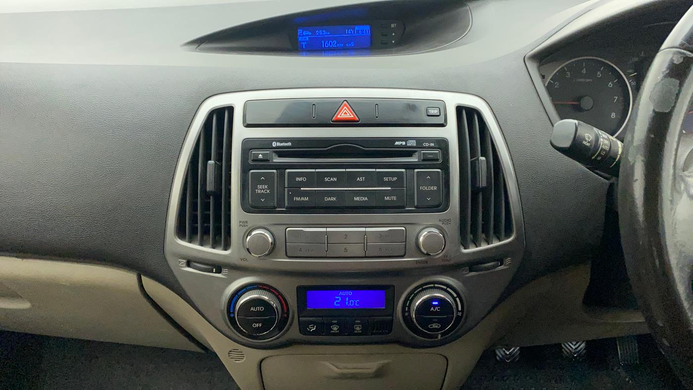 2014 Hyundai i20 SPORTZ 1.2, Petrol, Manual, 34,172 km, Air Conditioner