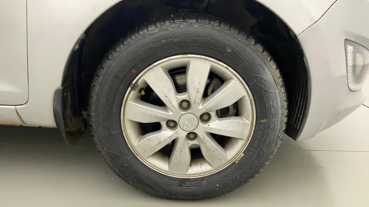 2014 Hyundai i20 SPORTZ 1.2, Petrol, Manual, 34,172 km, Right Front Wheel