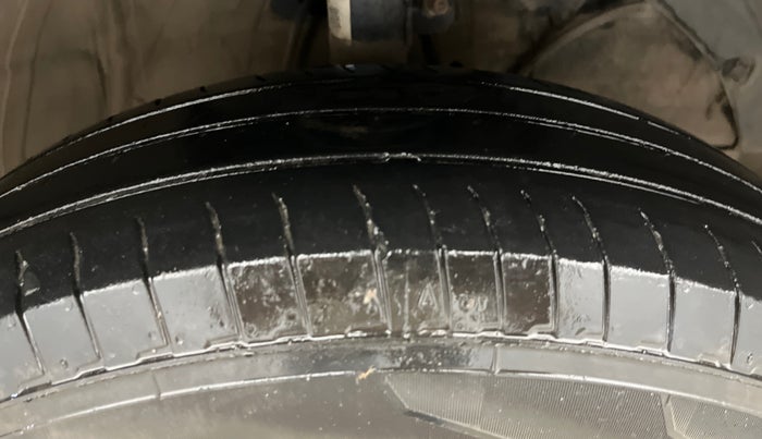 2023 Maruti Baleno DELTA PETROL 1.2, Petrol, Manual, 67,785 km, Right Front Tyre Tread