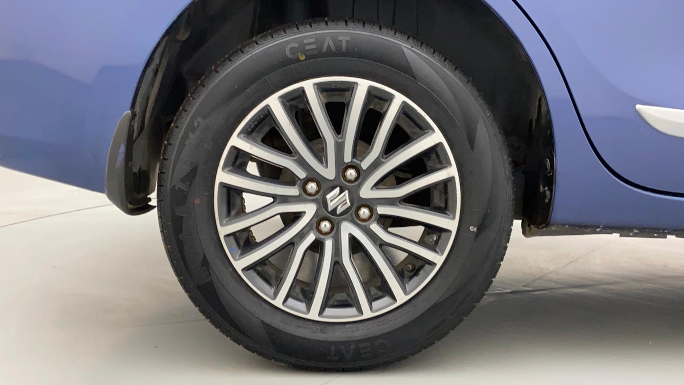 2017 Maruti Dzire ZDI PLUS, Diesel, Manual, 1,21,318 km, Right Rear Wheel