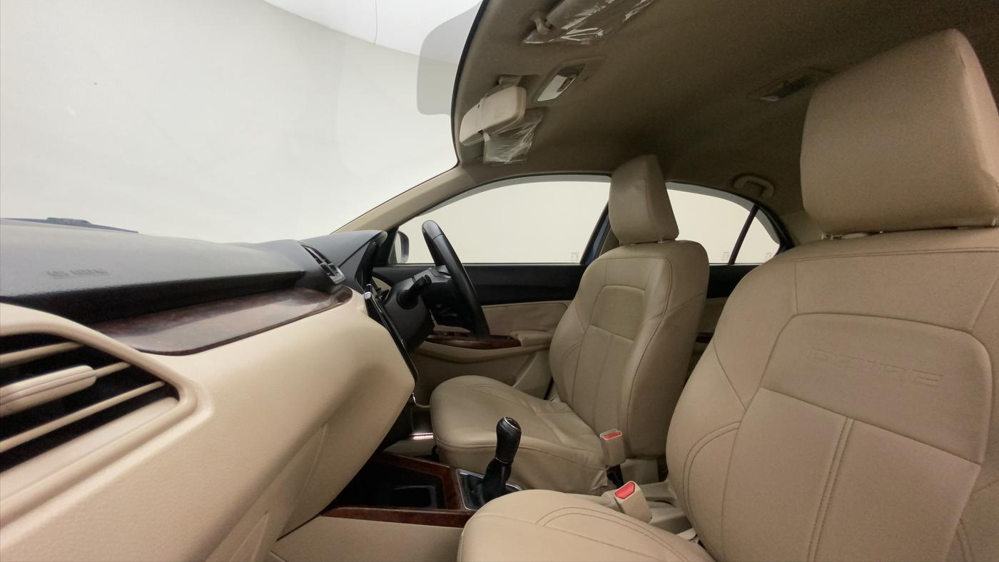 2017 Maruti Dzire ZDI PLUS, Diesel, Manual, 1,21,318 km, Right Side Front Door Cabin
