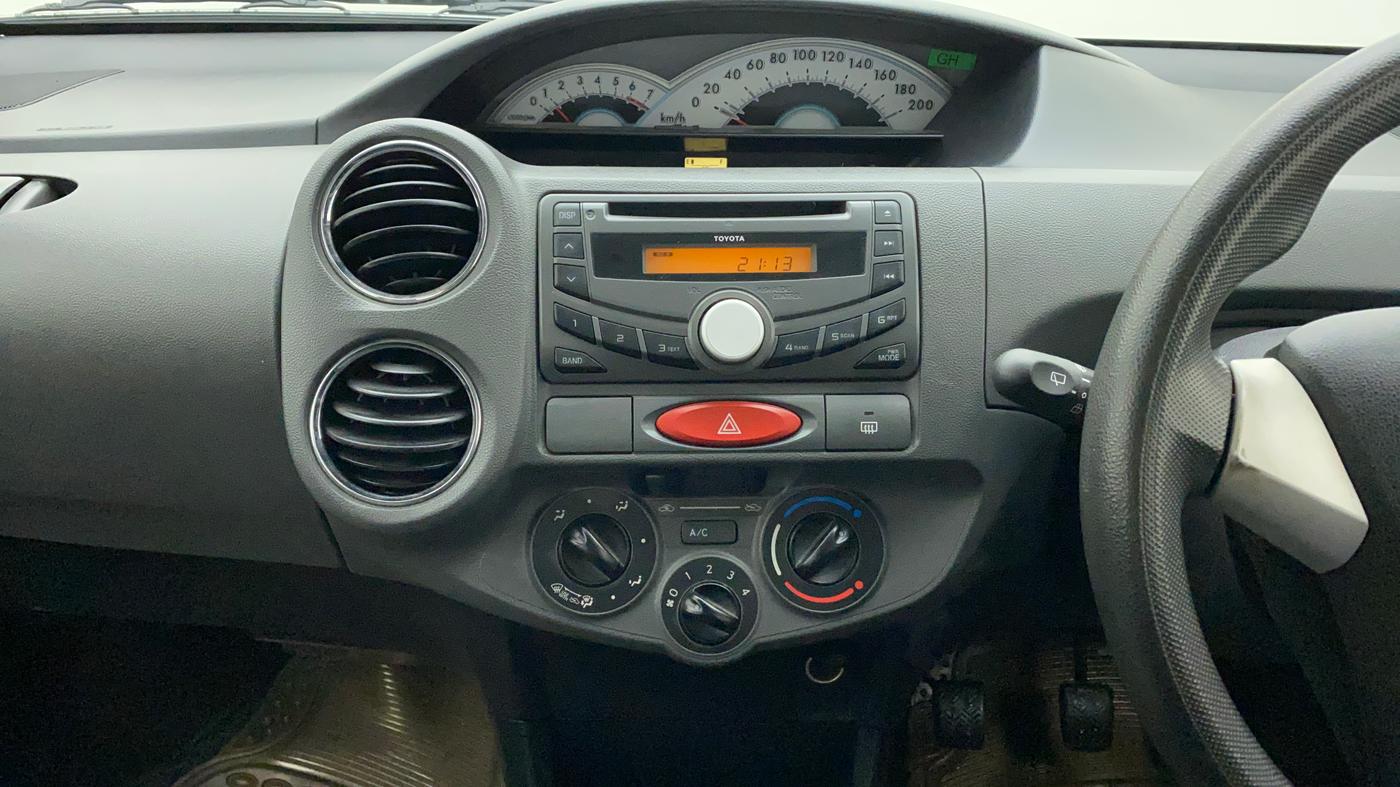 2012 Toyota Etios Liva V, Petrol, Manual, 37,605 km, Air Conditioner