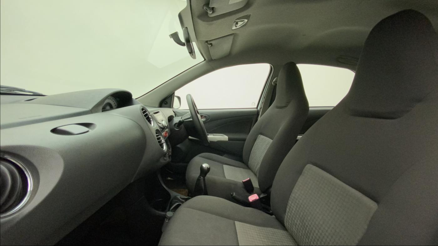 2012 Toyota Etios Liva V, Petrol, Manual, 37,605 km, Right Side Front Door Cabin