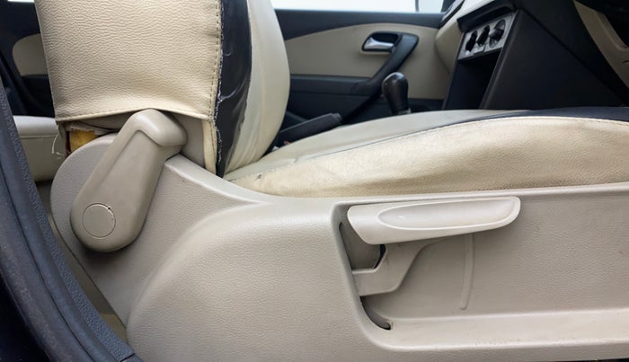 2014 Volkswagen Polo COMFORTLINE 1.2L, Diesel, Manual, 99,470 km, Driver Side Adjustment Panel