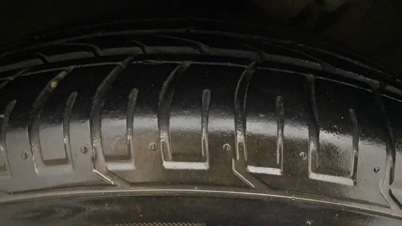 2017 Hyundai Creta SX PLUS AT 1.6 PETROL, Petrol, Automatic, 60,616 km, Right Rear Tyre Tread
