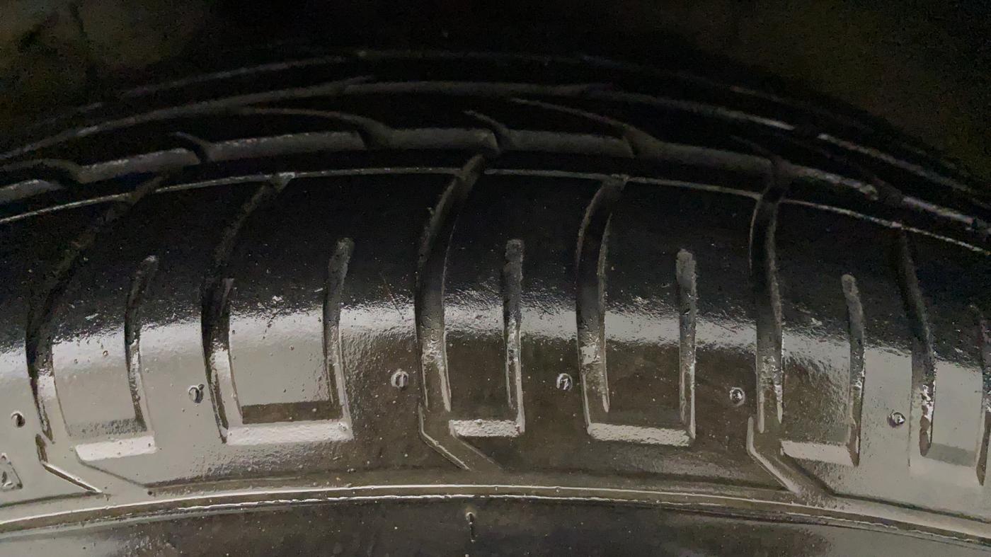 2017 Hyundai Creta SX PLUS AT 1.6 PETROL, Petrol, Automatic, 60,616 km, Left Front Tyre Tread
