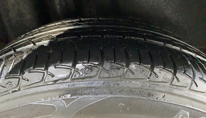 2011 Volkswagen Polo HIGHLINE1.2L, Petrol, Manual, 75,749 km, Right Rear Tyre Tread