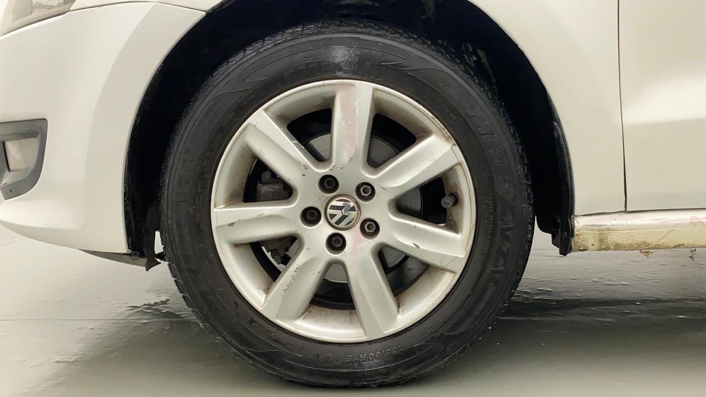 2011 Volkswagen Polo HIGHLINE1.2L, Petrol, Manual, 75,749 km, Left Front Wheel