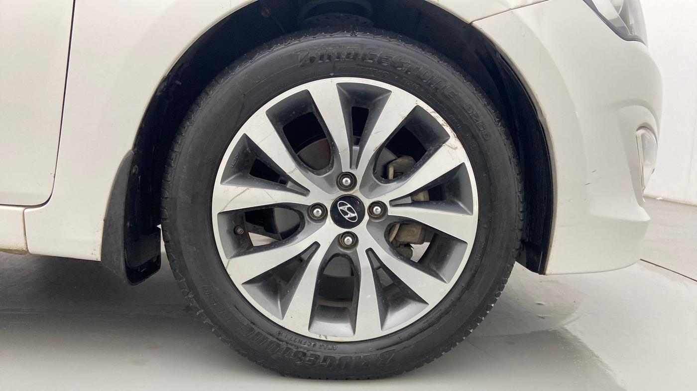 2016 Hyundai Verna 1.6 CRDI SX, Diesel, Manual, 66,736 km, Right Front Wheel
