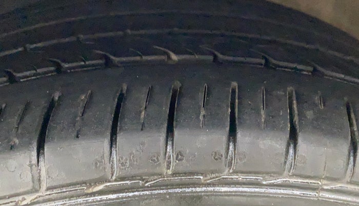 2018 Volkswagen Polo GT TSI 1.2 PETROL AT, Petrol, Automatic, 48,552 km, Left Front Tyre Tread