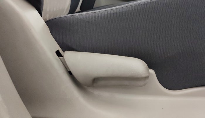 2016 Maruti Celerio VXI AMT, Petrol, Automatic, 43,442 km, Driver Side Adjustment Panel