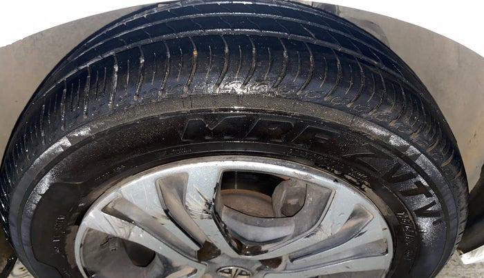 2022 Tata TIGOR XZ PLUS CNG, CNG, Manual, 62,961 km, Right Front Tyre Tread