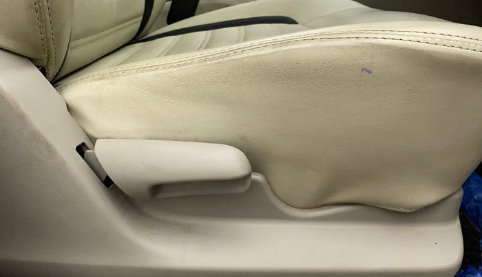 2016 Maruti Celerio VXI CNG D, CNG, Manual, 19,190 km, Driver Side Adjustment Panel