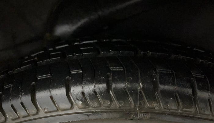 2014 Hyundai i10 MAGNA 1.1, Petrol, Manual, 55,900 km, Left Rear Tyre Tread