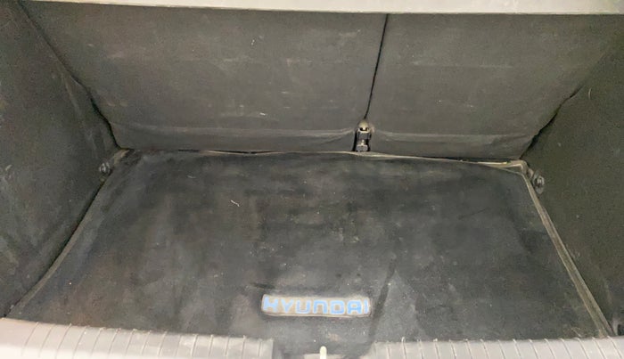 2015 Hyundai i20 Active 1.2 SX, Petrol, Manual, 92,181 km, Boot Inside