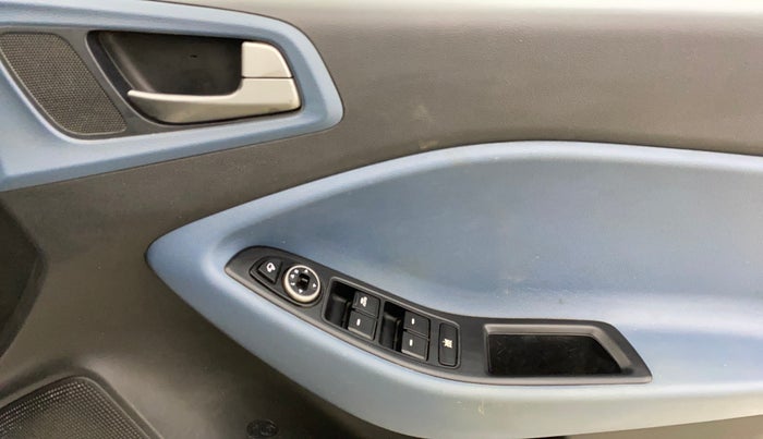 2015 Hyundai i20 Active 1.2 SX, Petrol, Manual, 92,181 km, Driver Side Door Panels Control