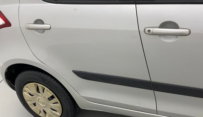 2012 Maruti Swift VXI, Petrol, Manual, 57,806 km, Right rear door - Minor scratches