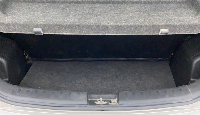 2012 Maruti Swift VXI, Petrol, Manual, 57,806 km, Boot Inside
