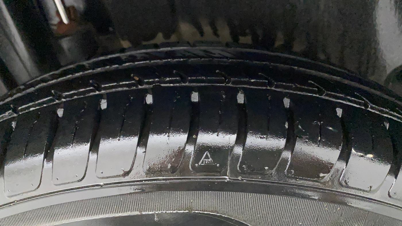 2012 Maruti Swift VXI, Petrol, Manual, 57,806 km, Right Rear Tyre Tread