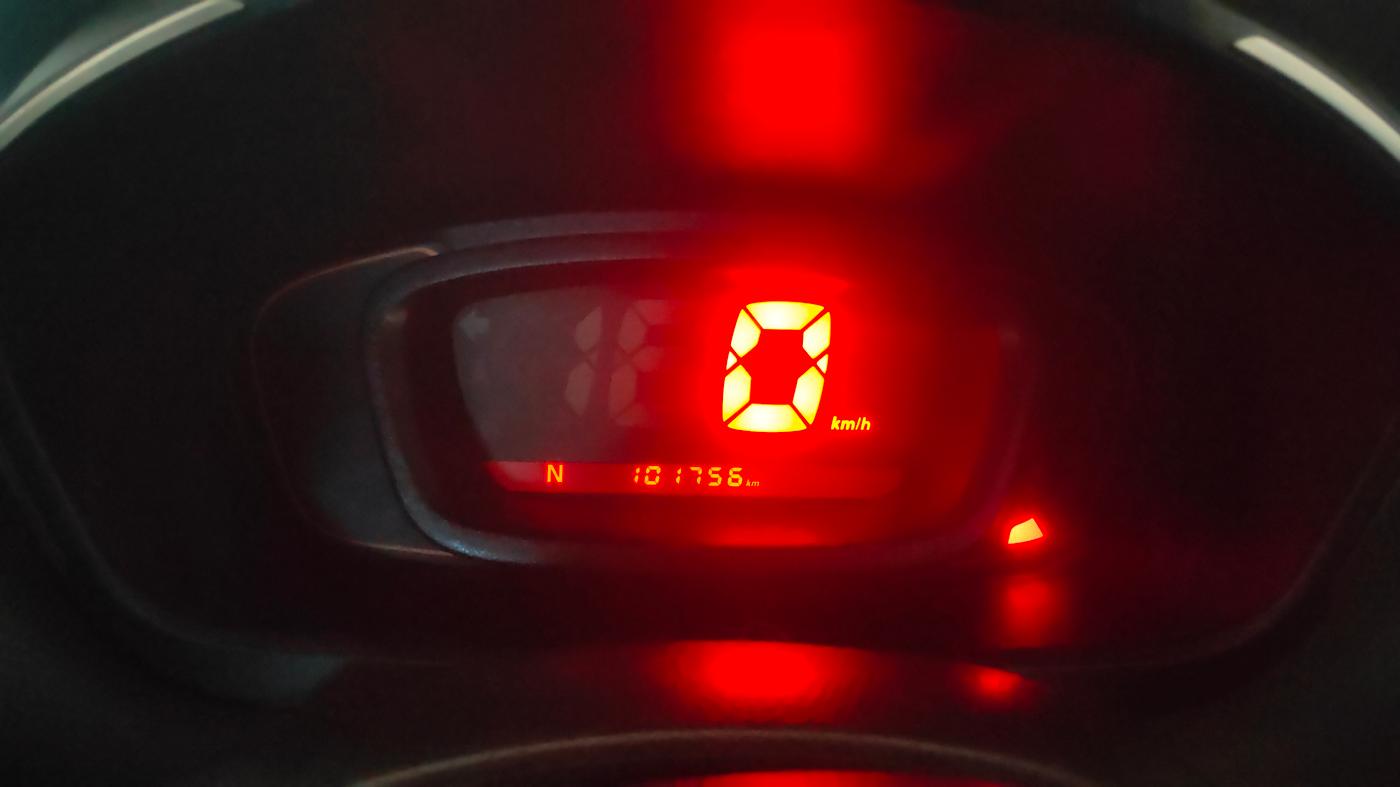 2017 Renault Kwid RXT 1.0 AMT, Petrol, Automatic, 1,01,755 km, Odometer Image