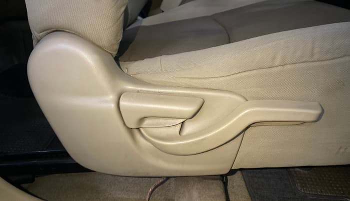 2013 Honda Brio V MT, Petrol, Manual, 93,798 km, Driver Side Adjustment Panel
