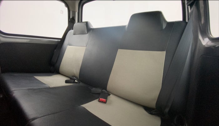 2022 Maruti Eeco 7 STR STD(O), Petrol, Manual, 27,846 km, Third Seat Row ( optional )