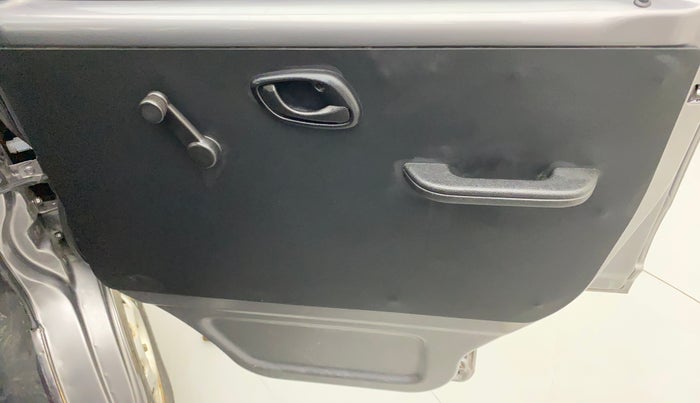 2022 Maruti Eeco 7 STR STD(O), Petrol, Manual, 27,846 km, Driver Side Door Panels Control