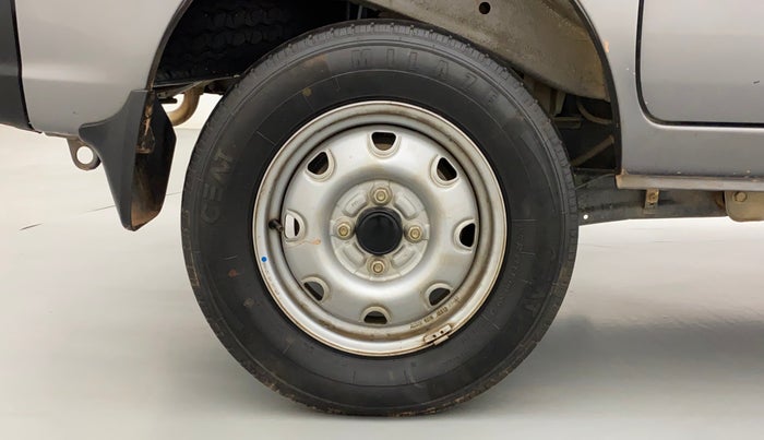 2022 Maruti Eeco 7 STR STD(O), Petrol, Manual, 27,846 km, Right Rear Wheel