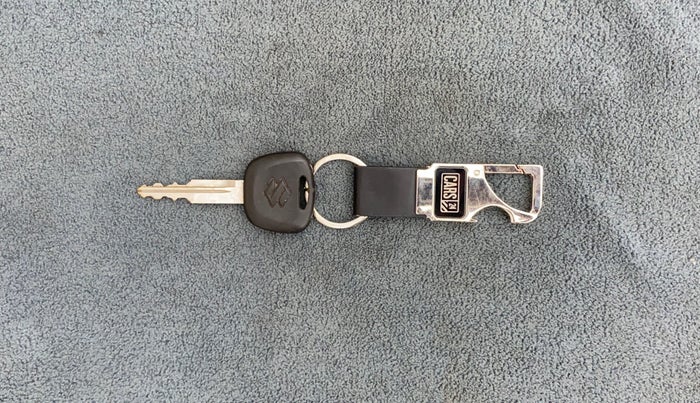 2022 Maruti Eeco 7 STR STD(O), Petrol, Manual, 27,846 km, Key Close Up