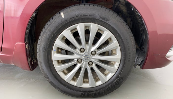 2018 Maruti Ciaz DELTA 1.5 SHVS VVT MT, Petrol, Manual, 29,458 km, Right Front Wheel