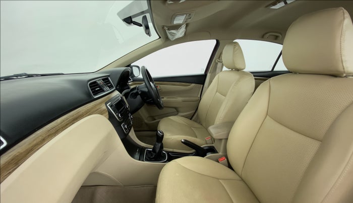 2018 Maruti Ciaz DELTA 1.5 SHVS VVT MT, Petrol, Manual, 29,458 km, Right Side Front Door Cabin